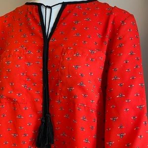 🐝 Red, super cute blouse with bell sleeves